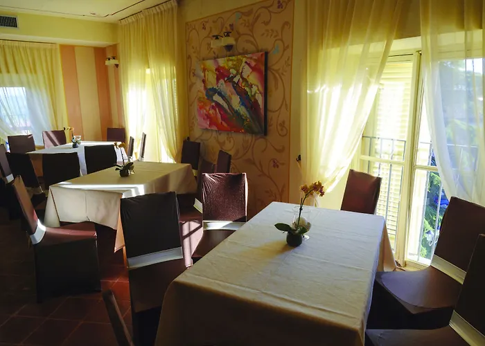 Hotel La Foresteria Del Castello - Wellness In Dimora Storica CastellʼAlfero