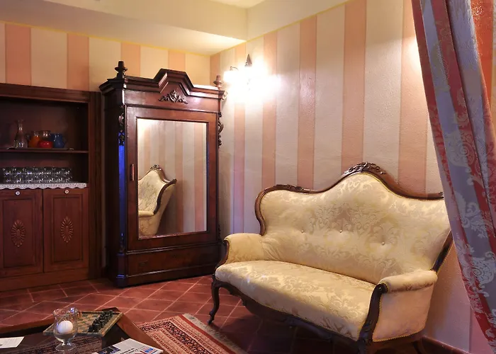 Hotel La Foresteria Del Castello - Wellness In Dimora Storica 4*